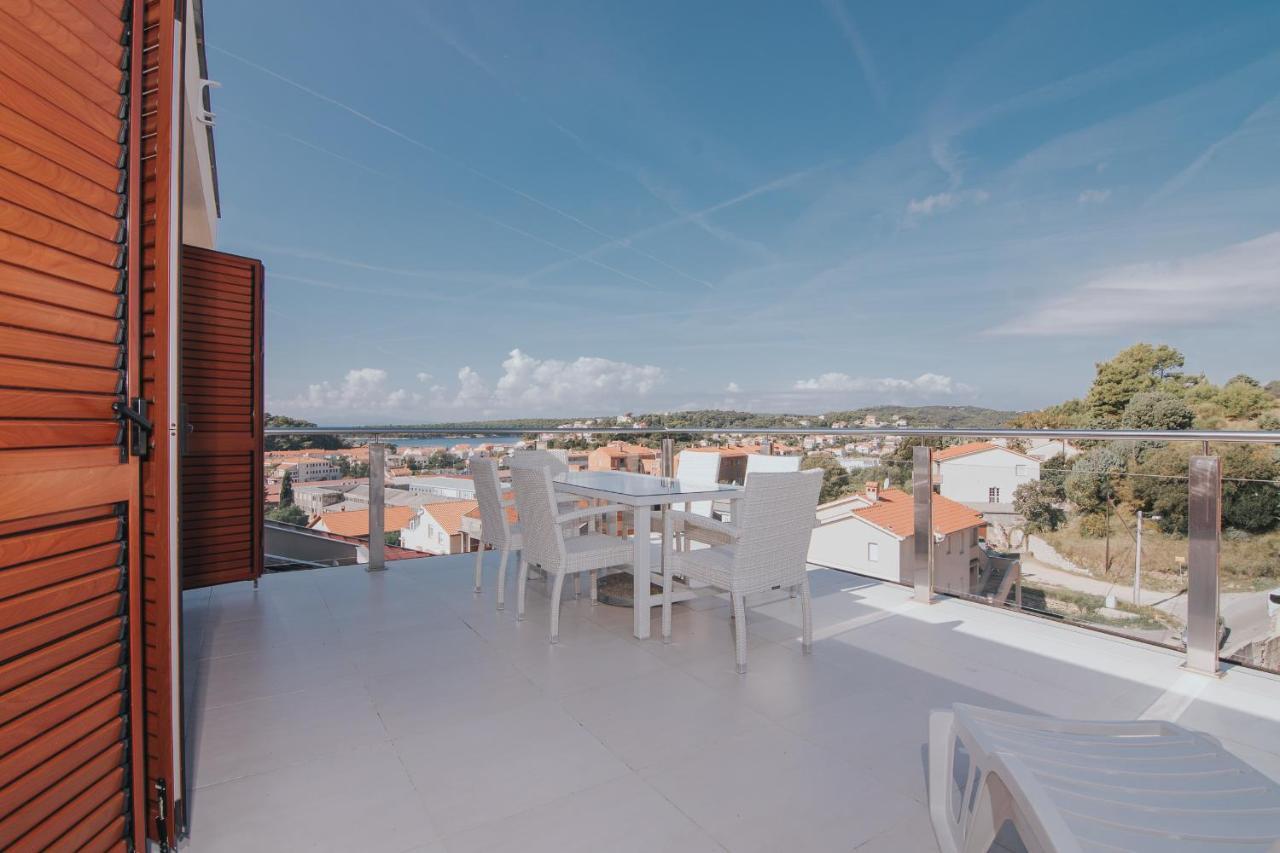 Apartment Patricia Rab Town Exterior foto